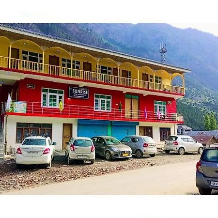 Sunrise Hotel And Restaurant Mastan Gurez Kanzalwan Exterior photo
